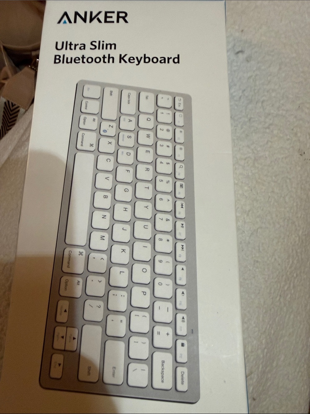 Anker Ultra Slim Bluetooth Keyboard in Silver and White